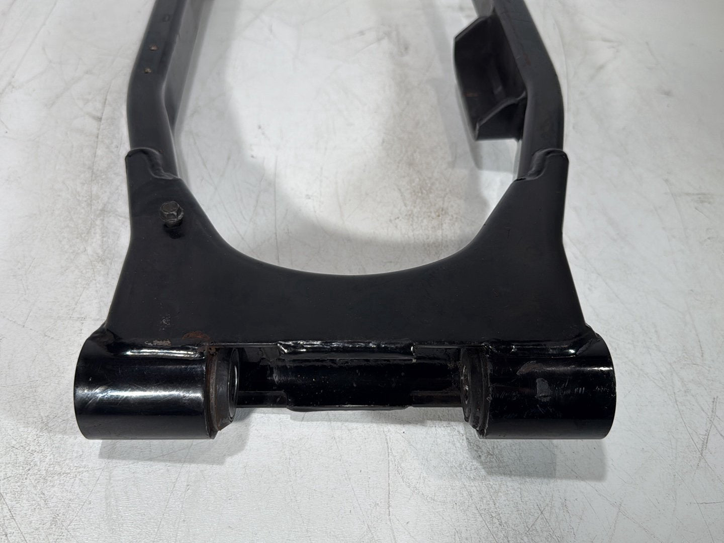 1999 - 2006 Harley-Davidson Touring Road King Police Rear Fork Swingarm Swing Arm  	47549-00