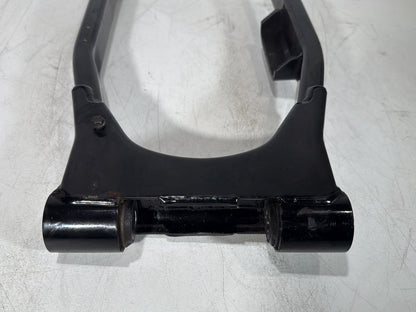 1999 - 2006 Harley-Davidson Touring Road King Police Rear Fork Swingarm Swing Arm  	47549-00