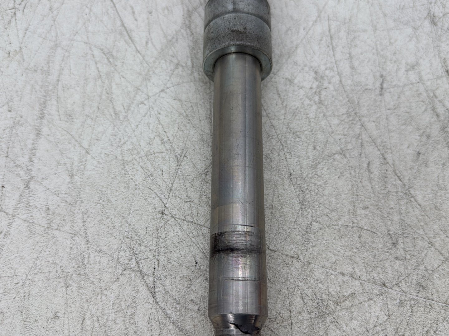 2007 Harley Dyna Street Bob FXDBI OEM Front Wheel Axle Bolt Shaft