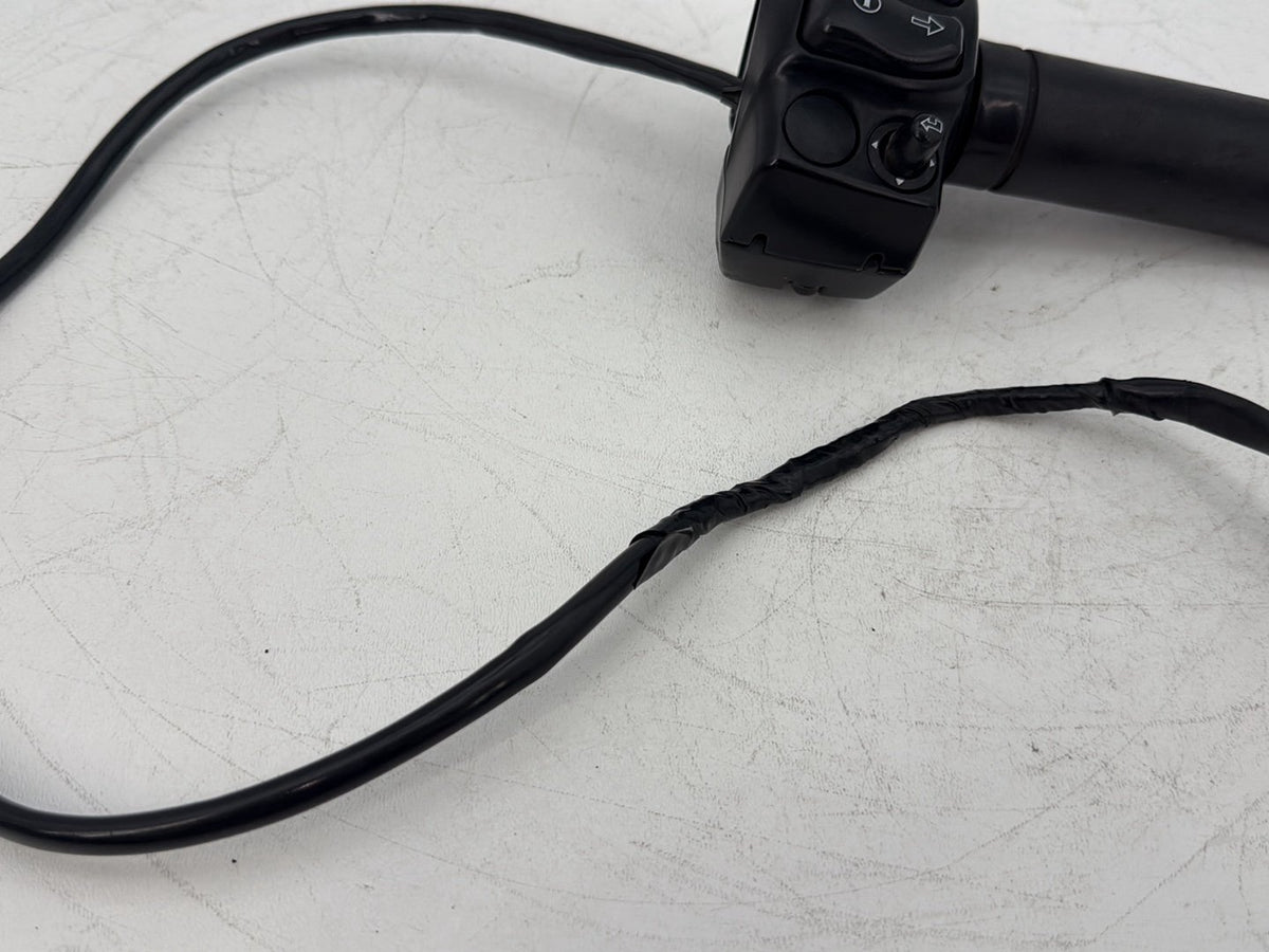 2015 Harley Touring Street Glide OEM Right Engine Start Kill Switches Controls