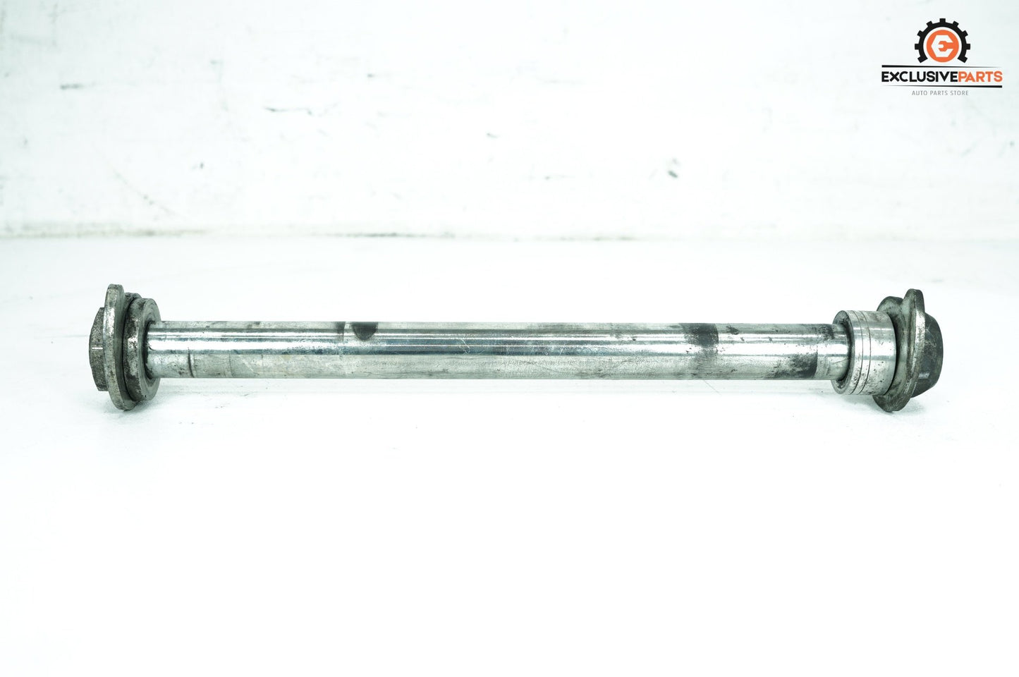 2007 - 2016 Harley-Davidson Touring Street Glide Rear Wheel Axle Bolt Shaft 41056-09