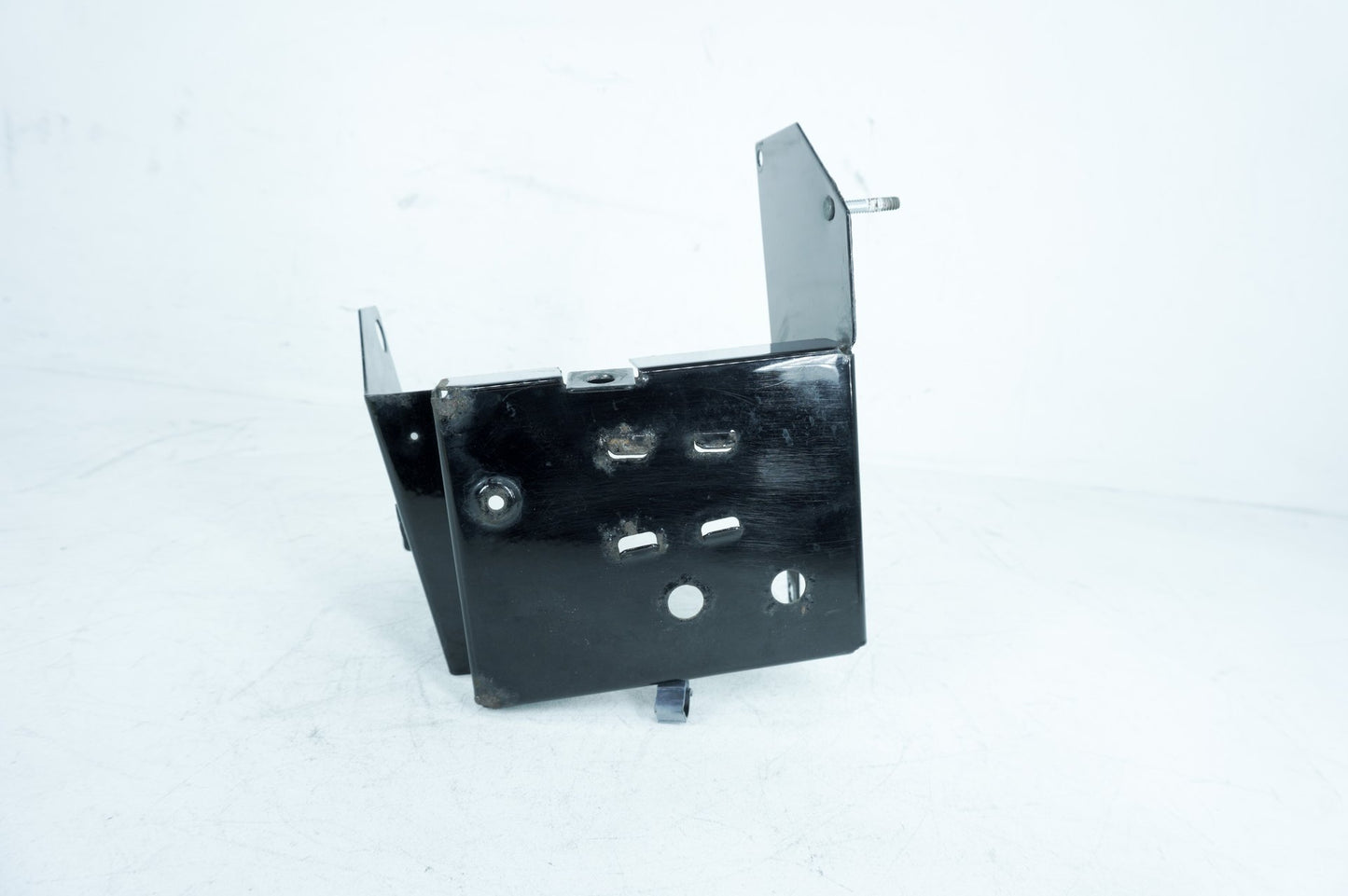2007 - 2011 Harley-Davidson Touring CVO Electra Screamin Eagle Battery Tray Bracket Holder Carrier 66281-02A