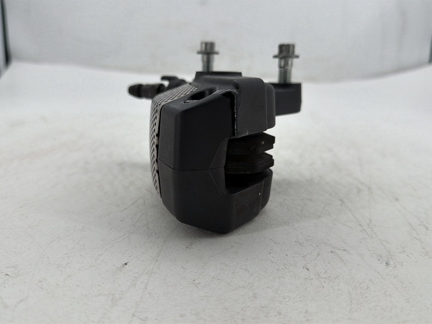 2013 Harley Street Glide Touring FLHX OEM Front Right 1 Brake Caliper 44023-08