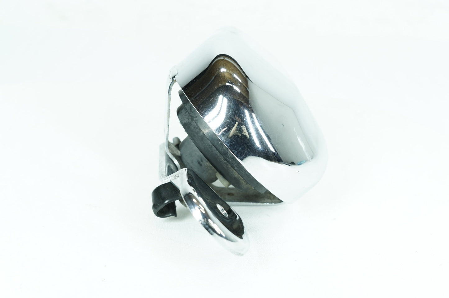 1999 - 2006 Harley-Davidson Touring Road King Horn Signal Klaxon Chrome Cover 69012-93A