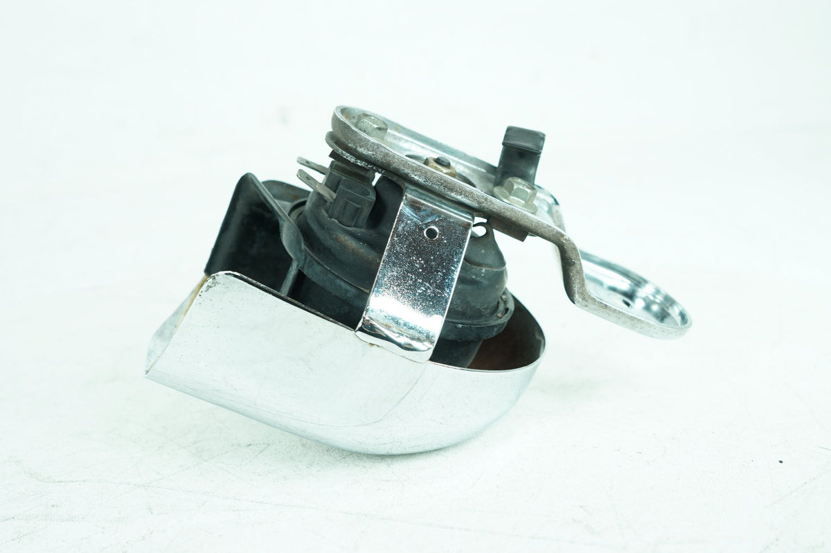 2007 - 2012 Harley-Davidson Touring Electra Glide Classic Horn Signal Klaxon Chrome Cover 69012-93A