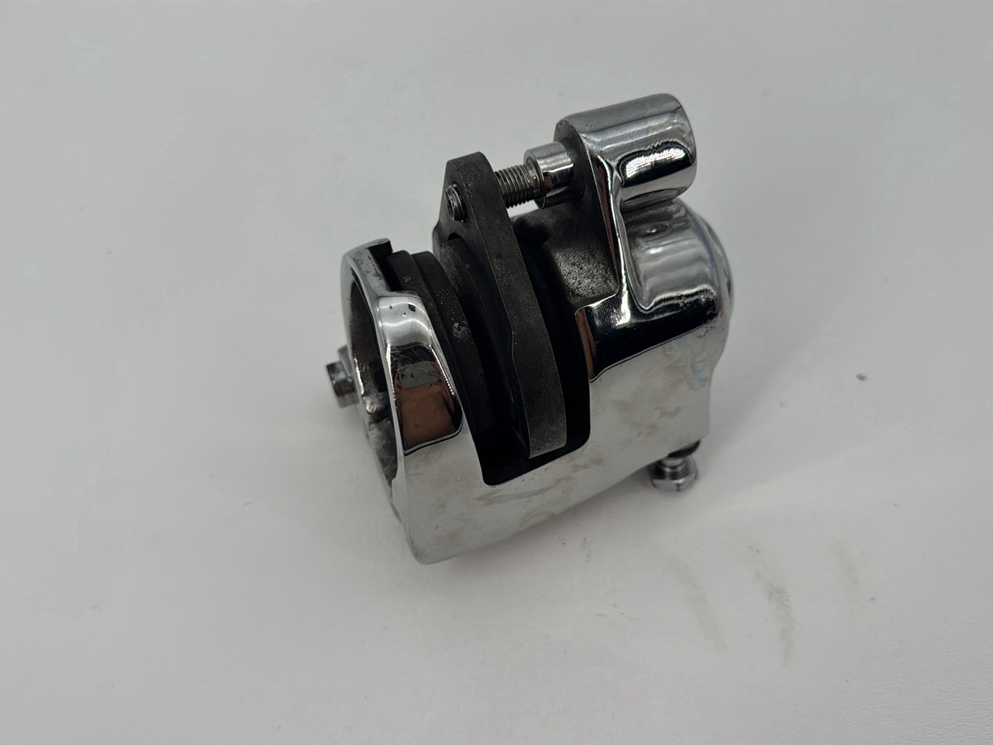 1999 - 2006 Harley-Davidson Dyna Wide Glide Front Left 1 Brake Caliper 44046-84C