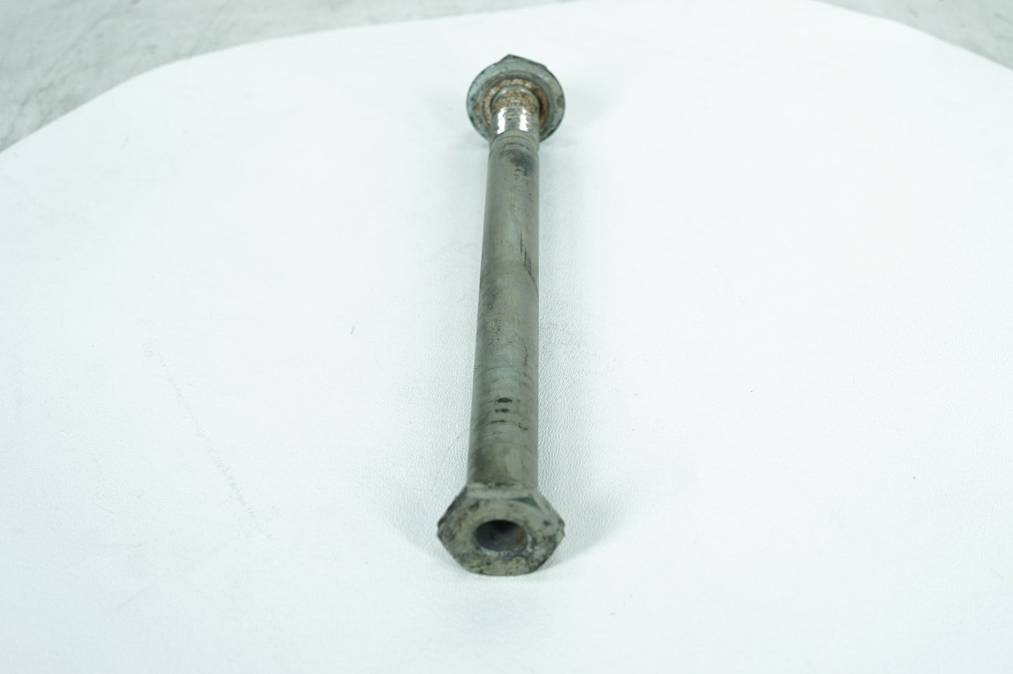 2007 - 2017 Harley-Davidson Dyna Switchback Rear Fork Swingarm Pivot Bolt Shaft 47641-06