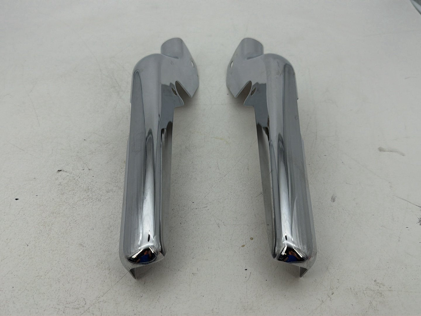 2007 - 2012 Harley-Davidson Touring Street Glide Rear Left Right Fender Struts Bracket