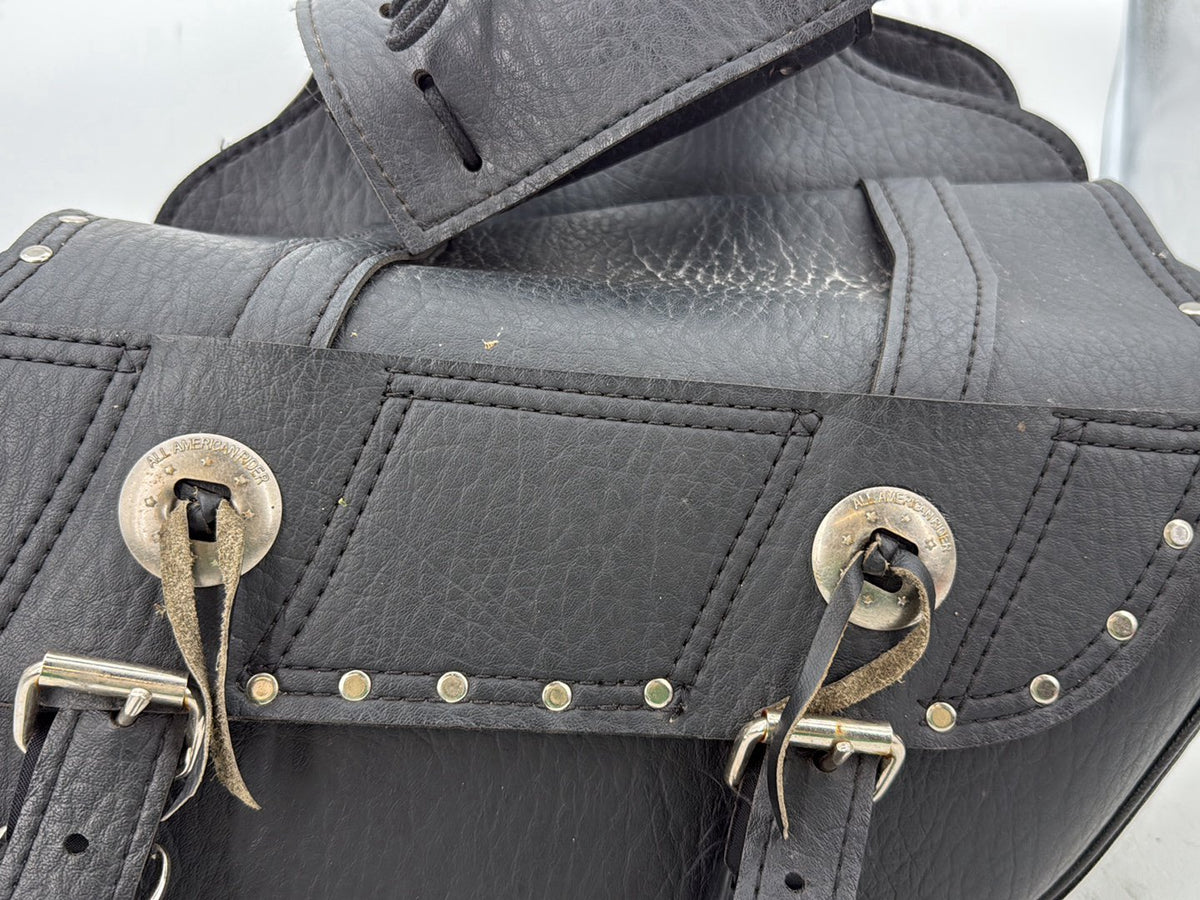 2006 Harley Sportster XL883C 883 Custom Left Right Saddlebags Luggage NOKey