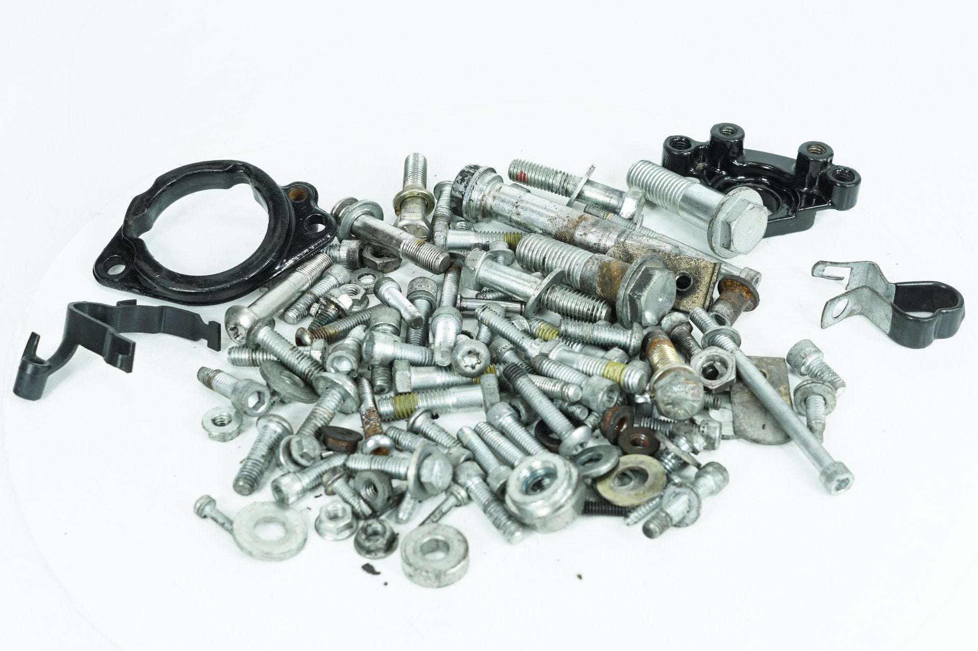 2013 Harley-Davidson Sportster XL1200 C - Hardware Bolts Nuts & Brackets