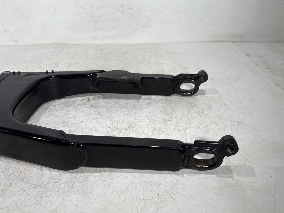 2007 Harley Electra Glide Touring Ultra OEM Rear Fork Swingarm Swing Arm