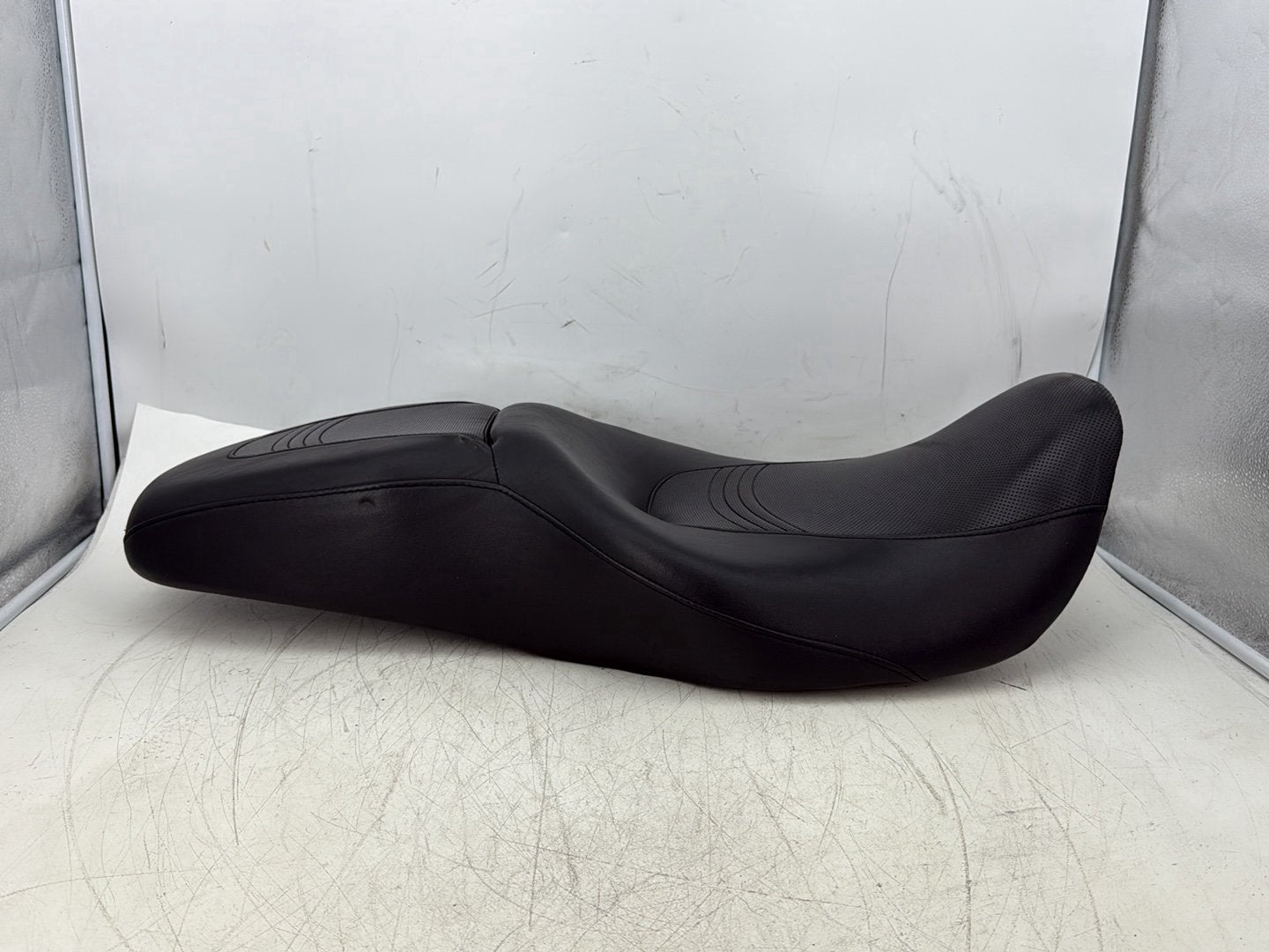 2007 Harley Electra Glide Touring Ultra OEM Passenger Rider Driver Seat Saddle
