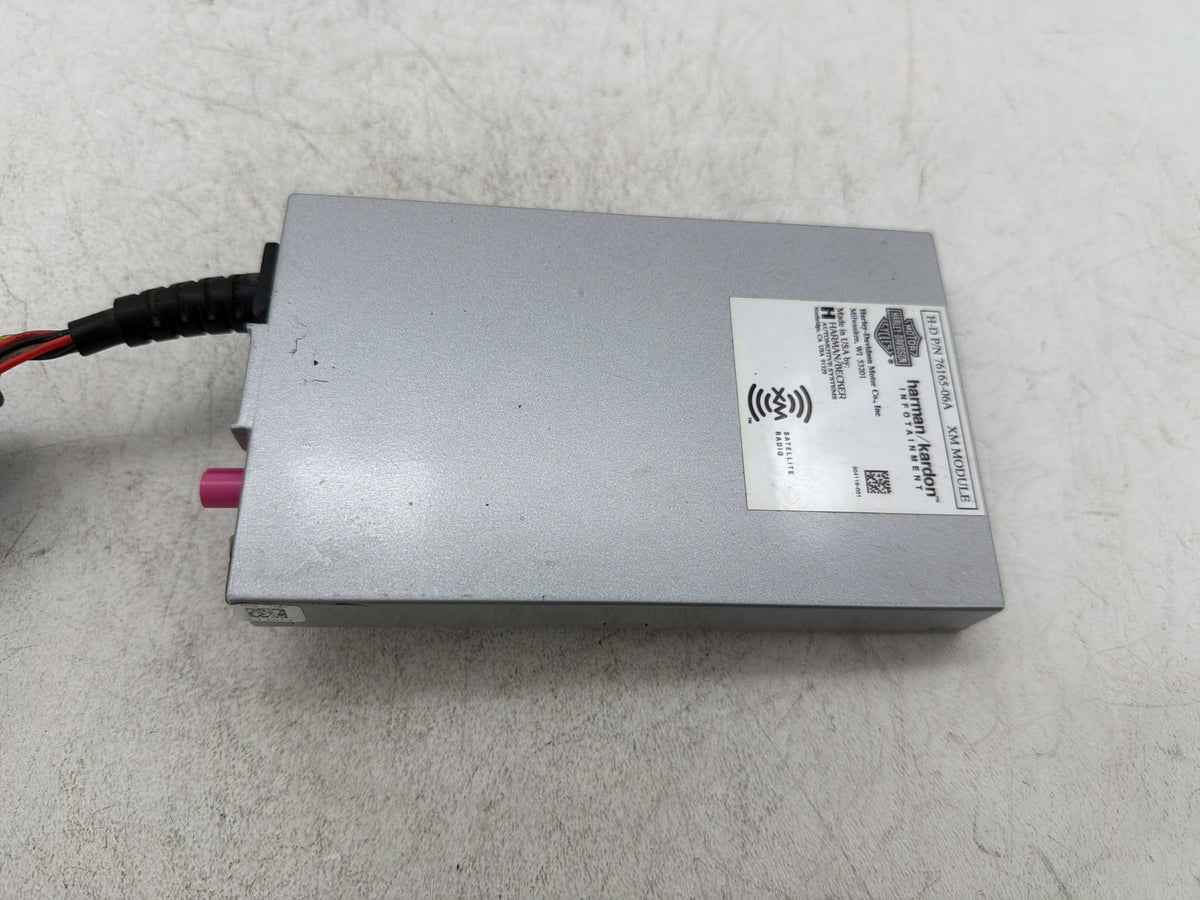 07 Harley Electra Touring CVO Eagle OEM XM Harman Kardon Radio Module 76165-06A
