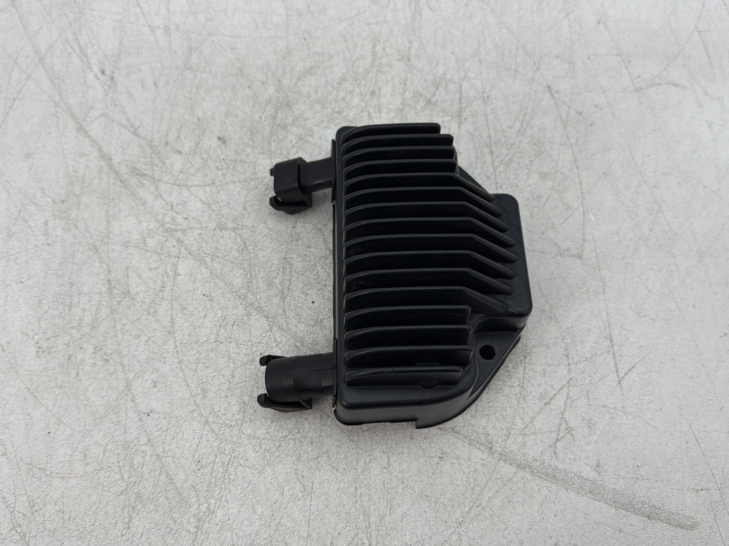 2010 Harley Dyna Fat Bob FXDF OEM Voltage Regulator Rectifier