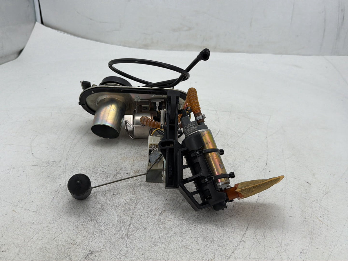 2005 Harley Electra Glide FLHTI OEM Fuel Pump Gas Sending Unit 2005-2006