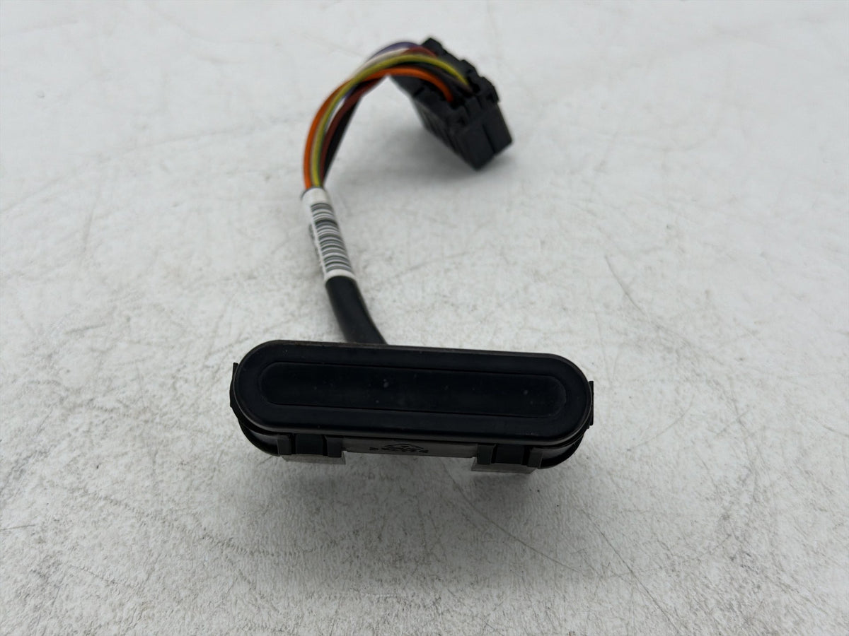 13 Harley Street Glide Touring FLHX OEM Dash Indicator Lamp Wire Plug 68789-96A