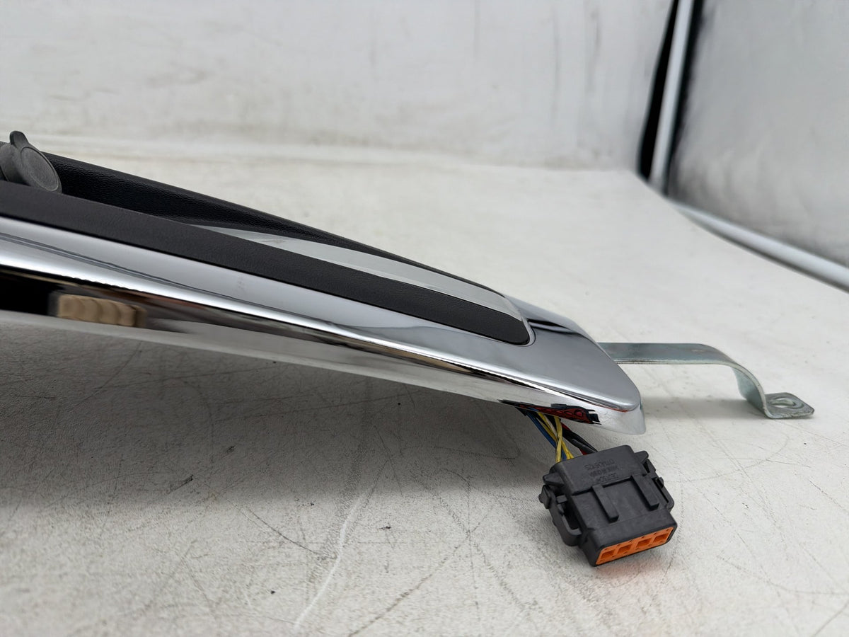 2011 Harley Electra Glide Touring Ultra OEM Fuel Gas Tank Dash Console NOKey