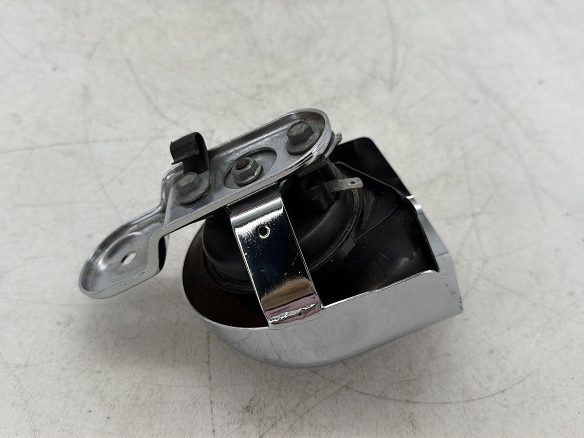 2010 Harley Electra Glide Touring Ultra OEM Horn Signal Klaxon Chrome Cover