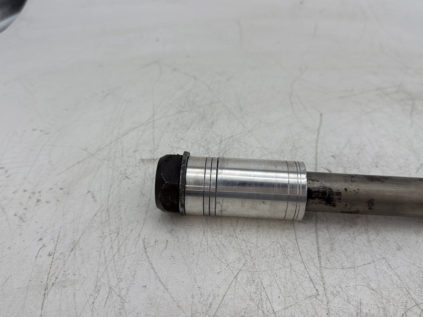 2008 Harley Dyna FXDL Low Rider Anniversary OEM Rear Wheel Axle Bolt Shaft
