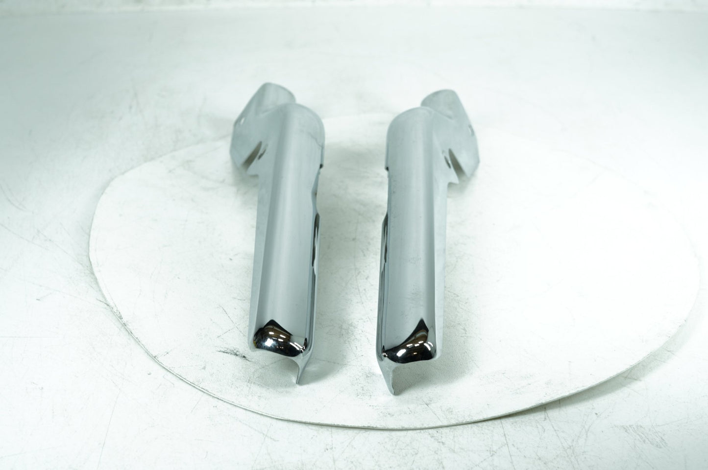 2007 - 2012 Harley-Davidson Touring Electra Glide Ultra Left Right Saddlebag Fender Struts Brackets  	47502-97