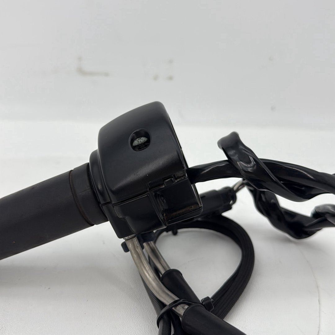 2007 - 2012 Harley-Davidson Dyna Super Glide Right Engine Start Kill Switches Controls 71684-06