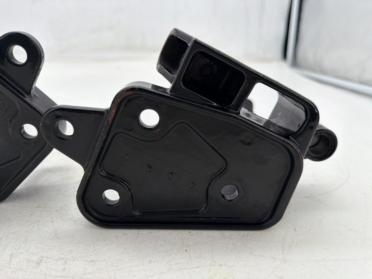 2006 Harley Softail Deuce FXSTDI OEM Left & Right Driver Step Foot Rest Pegs