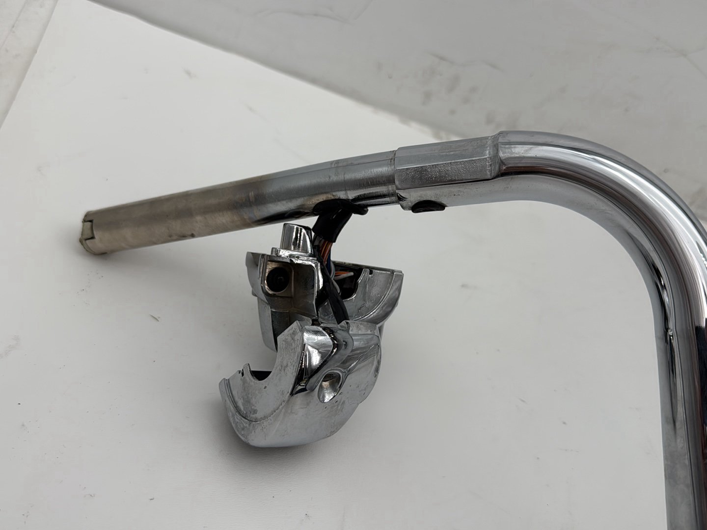 2011 Harley Road King Touring Classic Handlebars Left Right Switches Controls