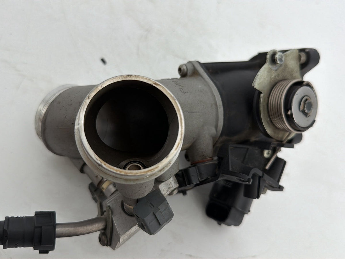 2005 Harley Touring Electra Glide Ultra OEM Engine Intake Manifold Throttle Body