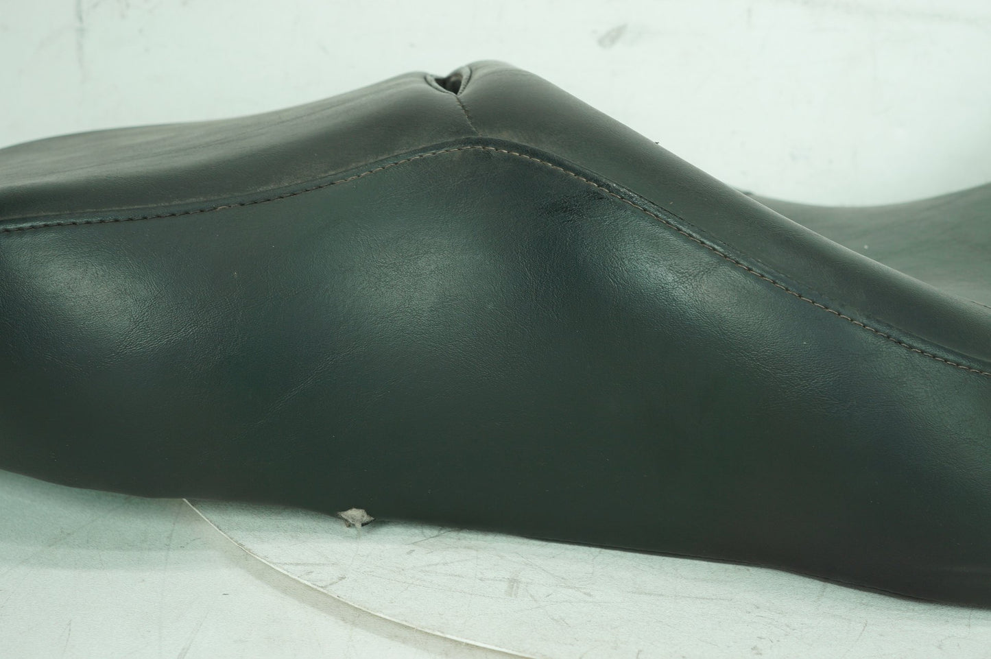 1999 - 2006 Harley-Davidson Touring Road King Police Passenger Rider Driver Seat Saddle 52242-83E