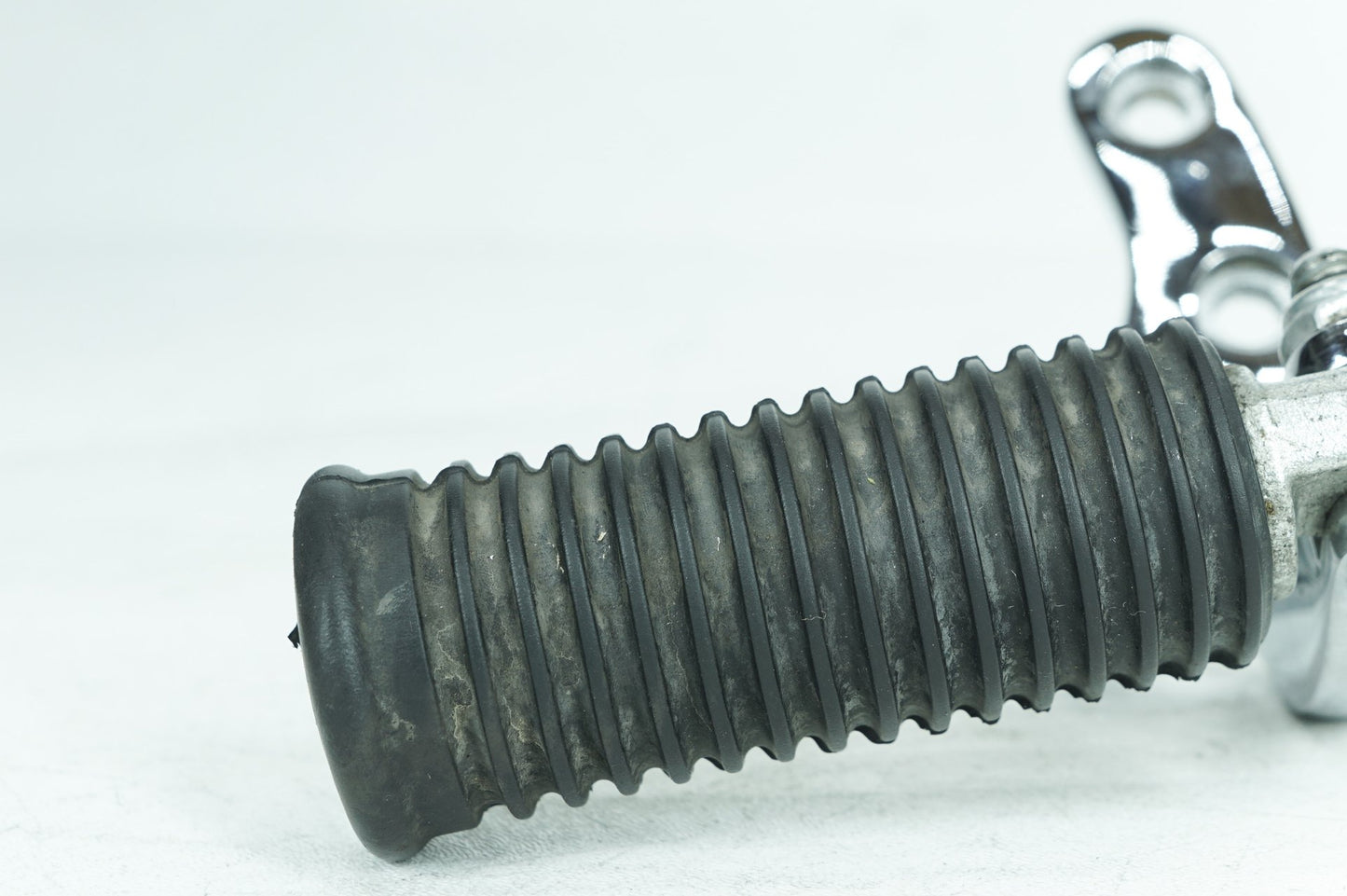 2007 - 2017 Harley-Davidson Dyna Low Rider Left Forward Control Shifter Peg 33693-03