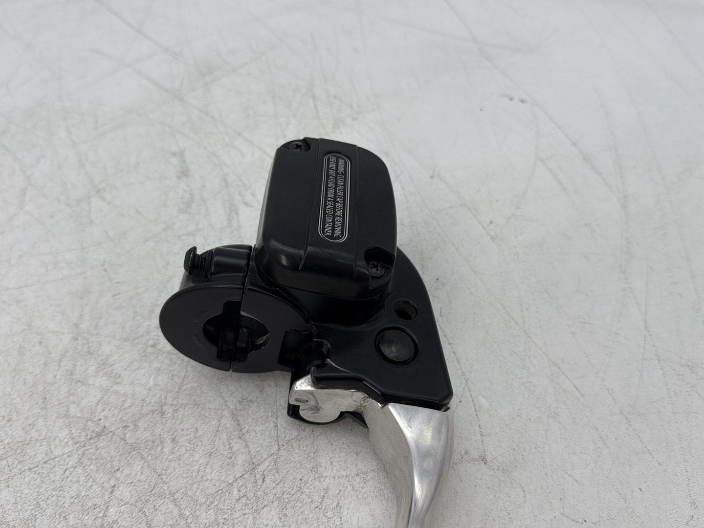 2010 Harley Street Glide Touring FLHX OEM Front Right Brake Lever Master Cylinder