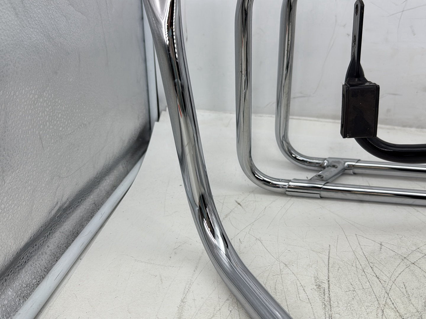 1998 Harley Touring FLHTCUI Electra Glide Ultra OEM Rear Left Right Saddlebag Guard Rails Bar