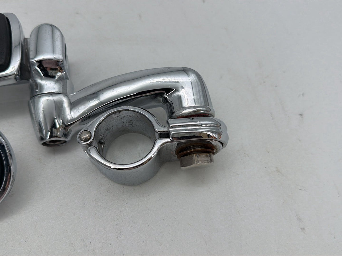 2010 Harley Street Glide Touring FLHX OEM Front Right Left Highway Foot Pegs