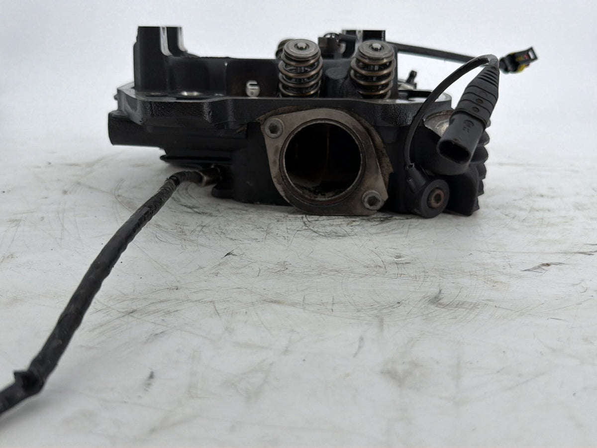 2019 Harley Touring FLHT Electra Glide OEM Rear Twin Cam Engine Cylinder Head