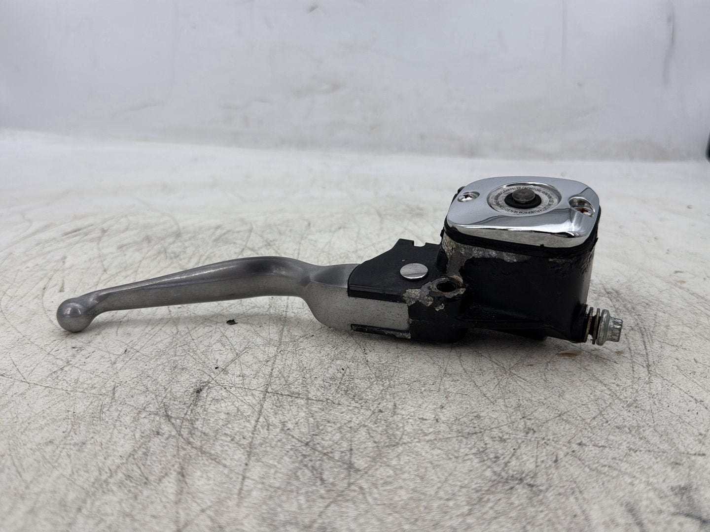 2007 Harley Touring FLHTC Electra Glide Classic OEM Front Right Brake Lever Master Cylinder