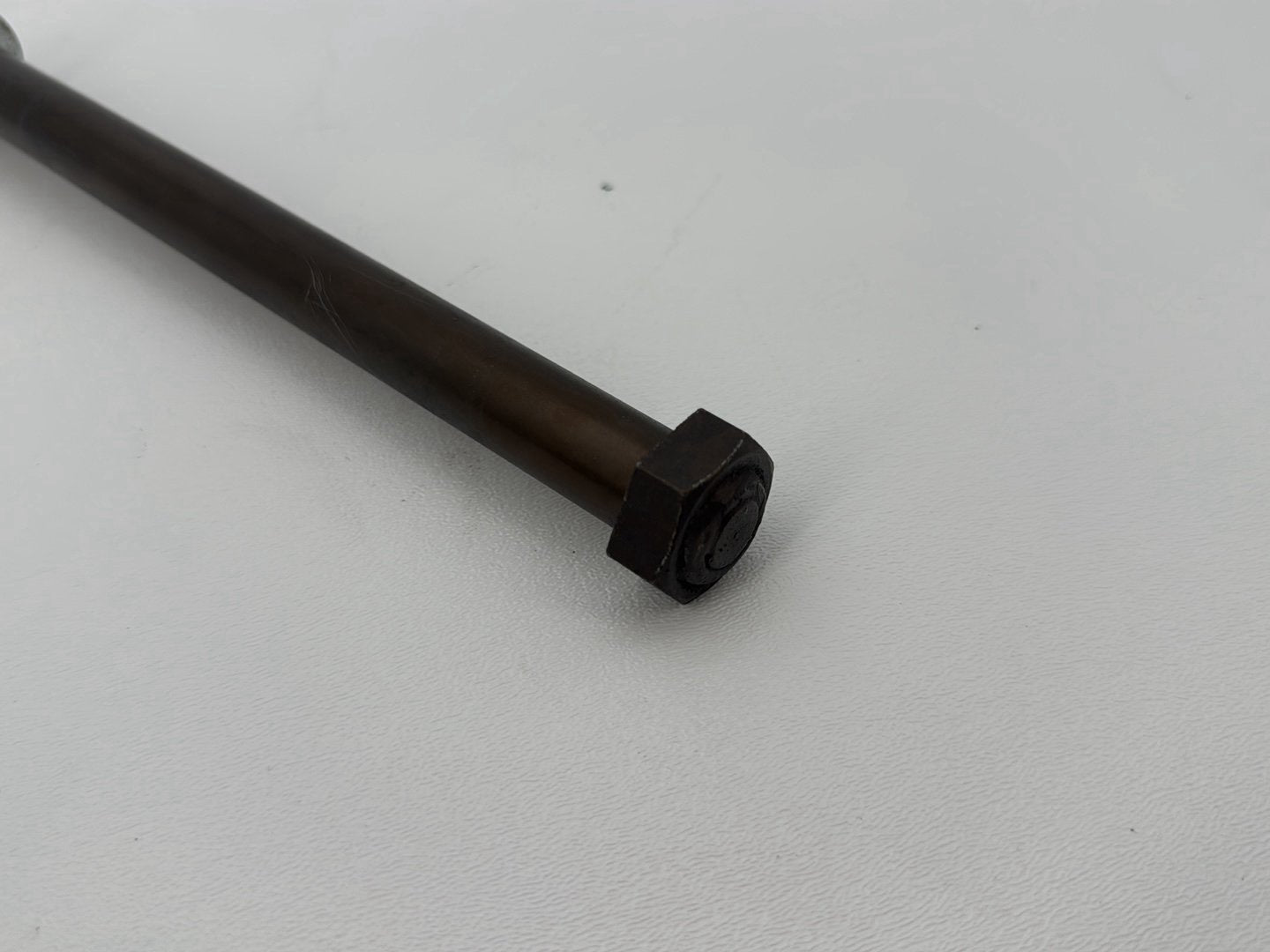 1999 - 2006 Harley-Davidson Dyna Wide Glide Rear Fork Swingarm Pivot Bolt Shaft 47817-90