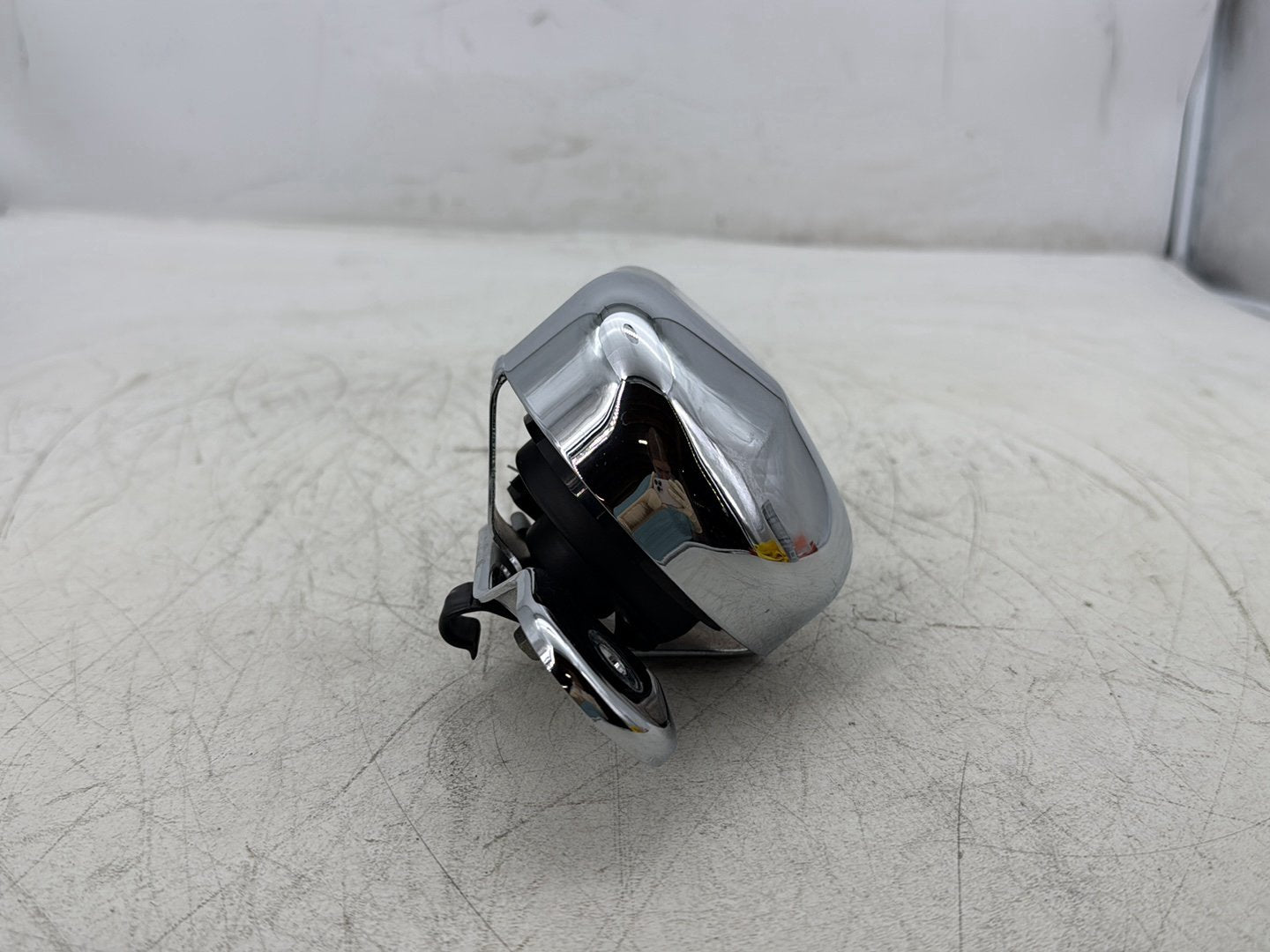 2007 Harley Touring Electra Glide Ultra OEM Horn Signal Klaxon Chrome Cover