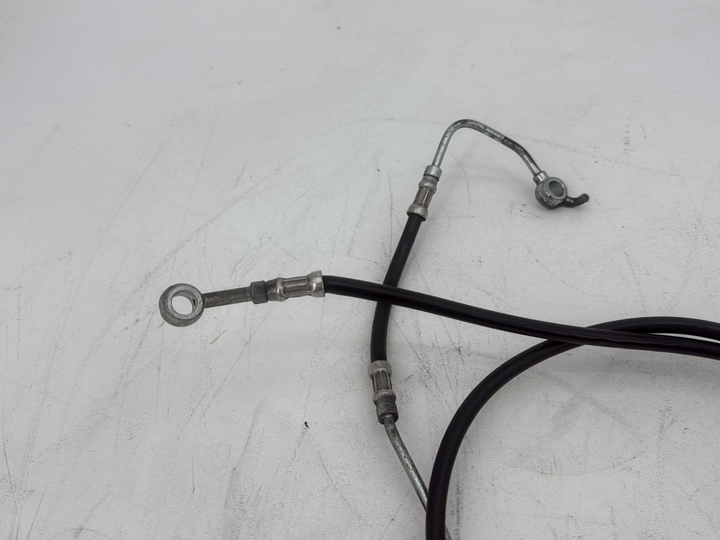 2011 Harley Electra Glide Ultra FLHTK OEM Front Brake Hose Line Pipe ABS