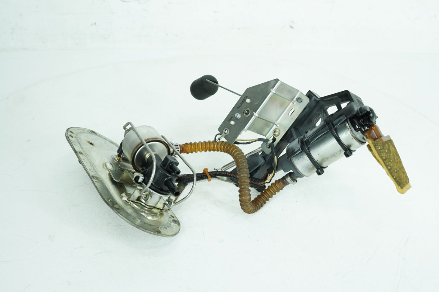 2007 - 2011 Harley-Davidson Touring Road King Classic Fuel Pump Gas Gasoline Petrol Sending 62897-01B