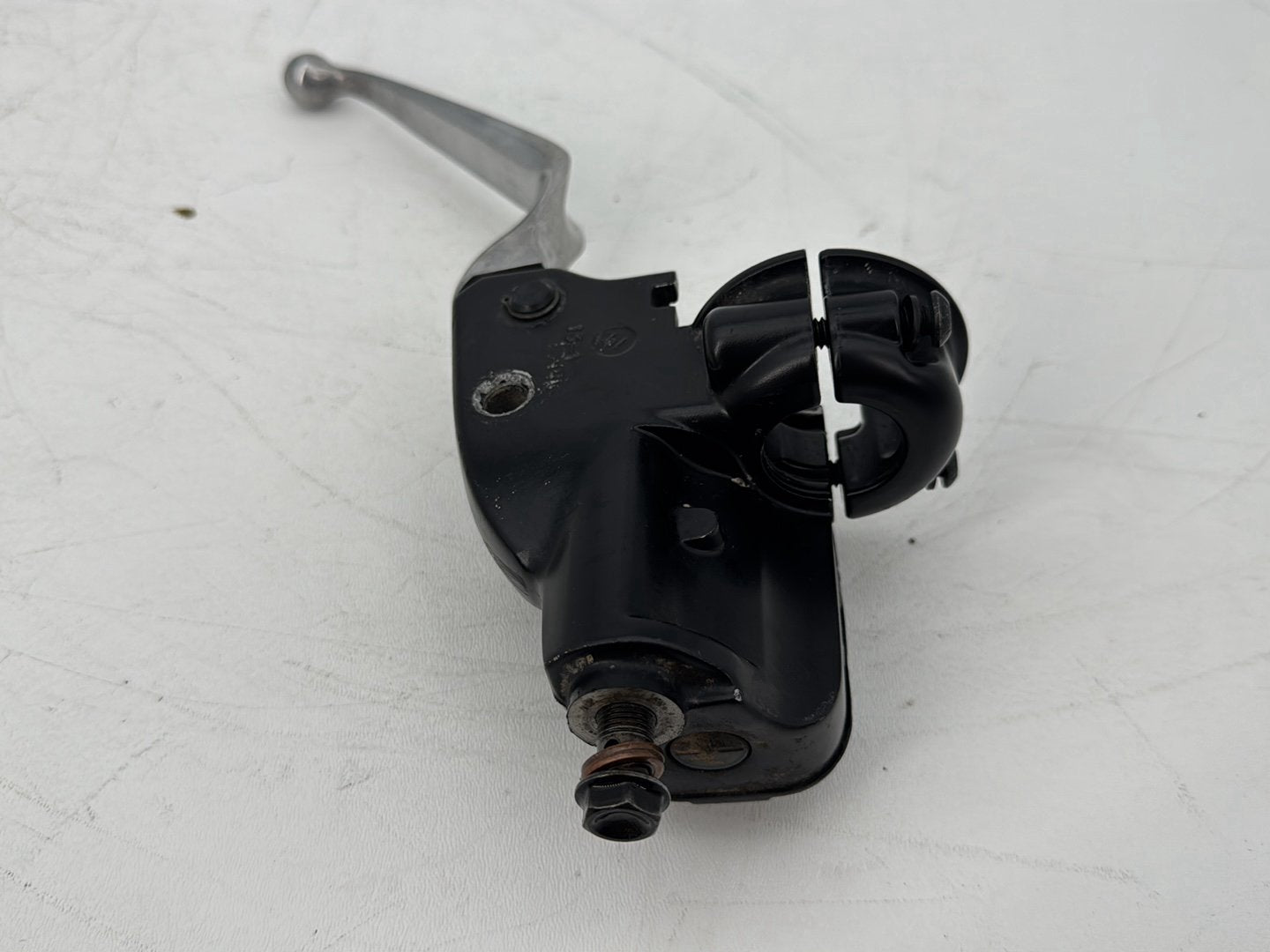 2008 - 2016 Harley-Davidson Touring Electra Glide Ultra Front Left Hand Clutch Lever Master Cylinder 36700056