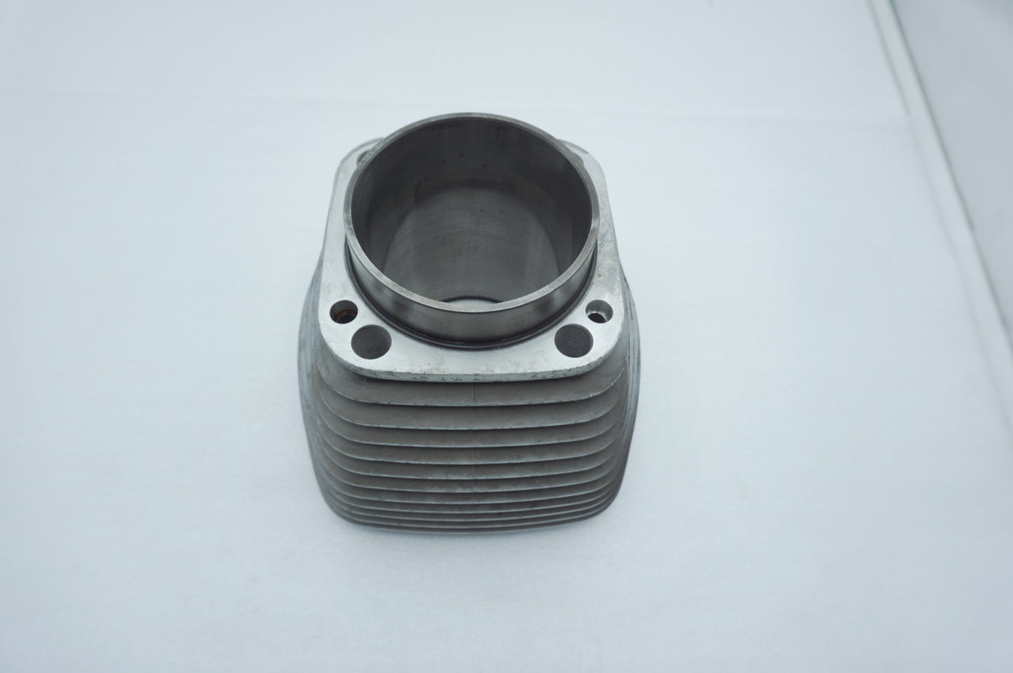1999 - 2006 Harley-Davidson Dyna Super Glide Twin Cam Engine Jug 1 Cylinder Barrel 16525-99