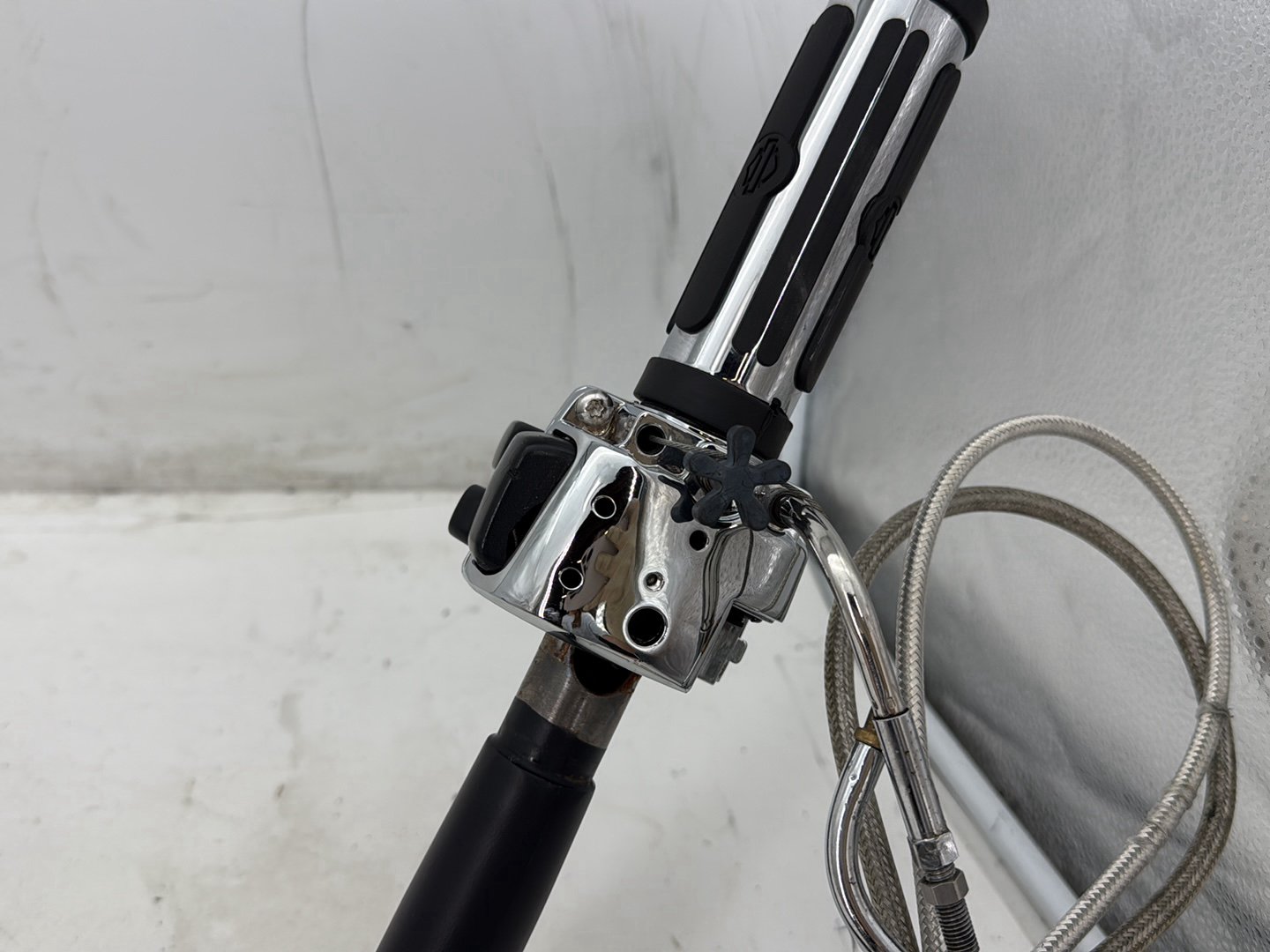 2006 Harley Dyna Super Glide Custom FXDCI OEM Handlebars Left Right Switches Controls