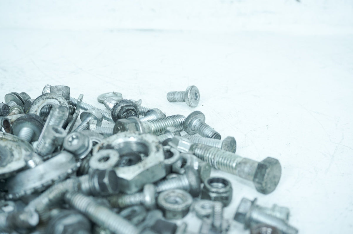 2011 Harley-Davidson Touring FLHTK - Hardware Bolts Nuts & Brackets