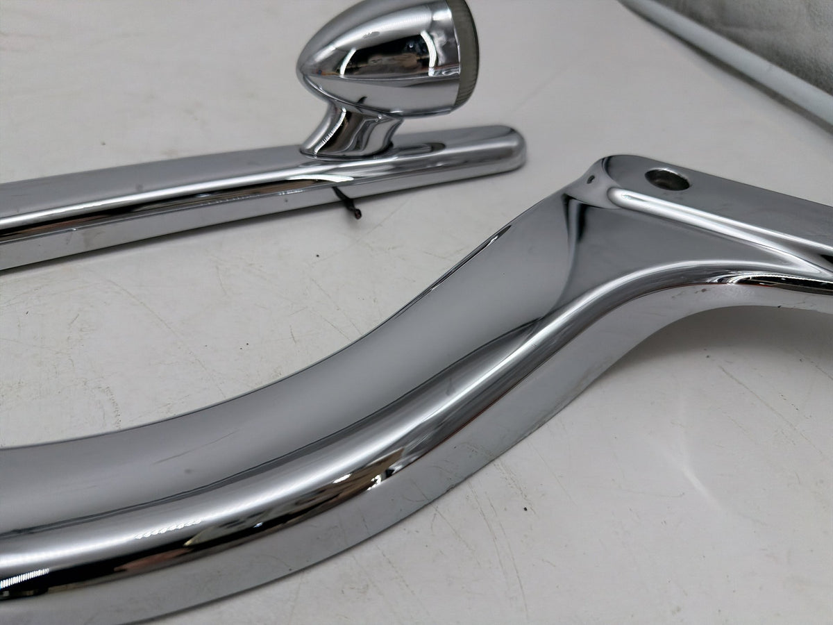 01 Harley Softail Deuce OEM Rear Left Right Fender Struts Bracket & Turn Signal