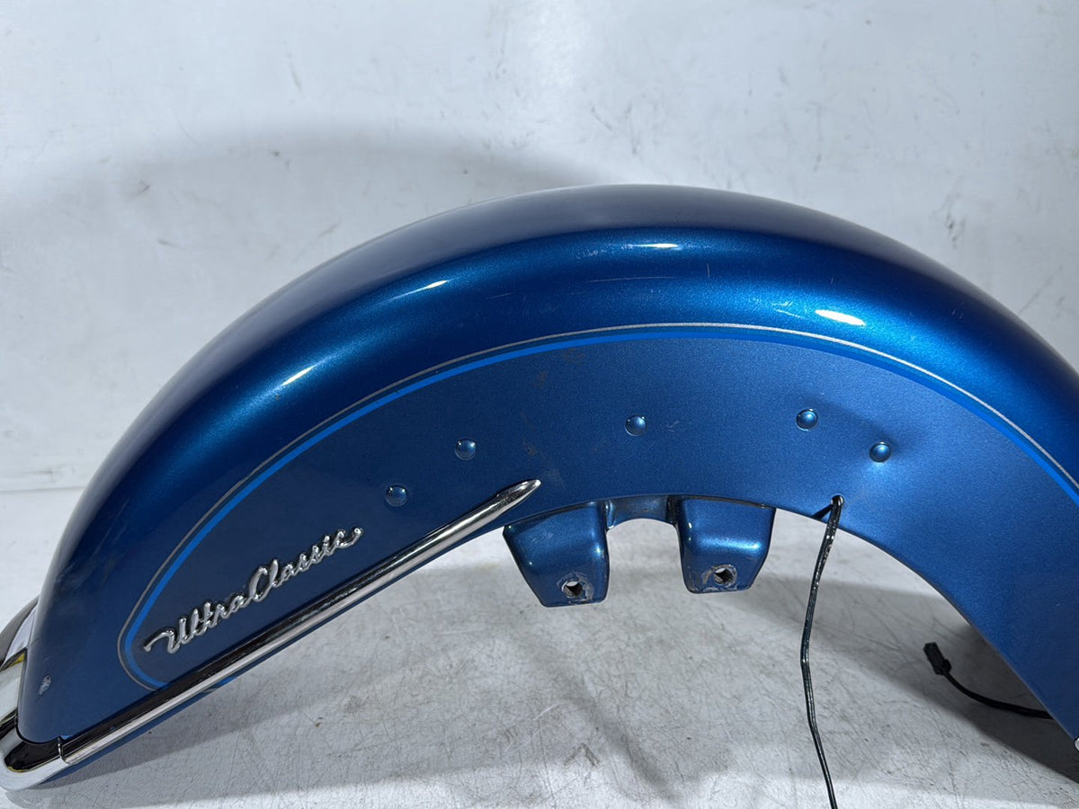 2006 Harley Electra Glide Touring Ultra FLHTCUI OEM Front Wheel Fender Shell Panel