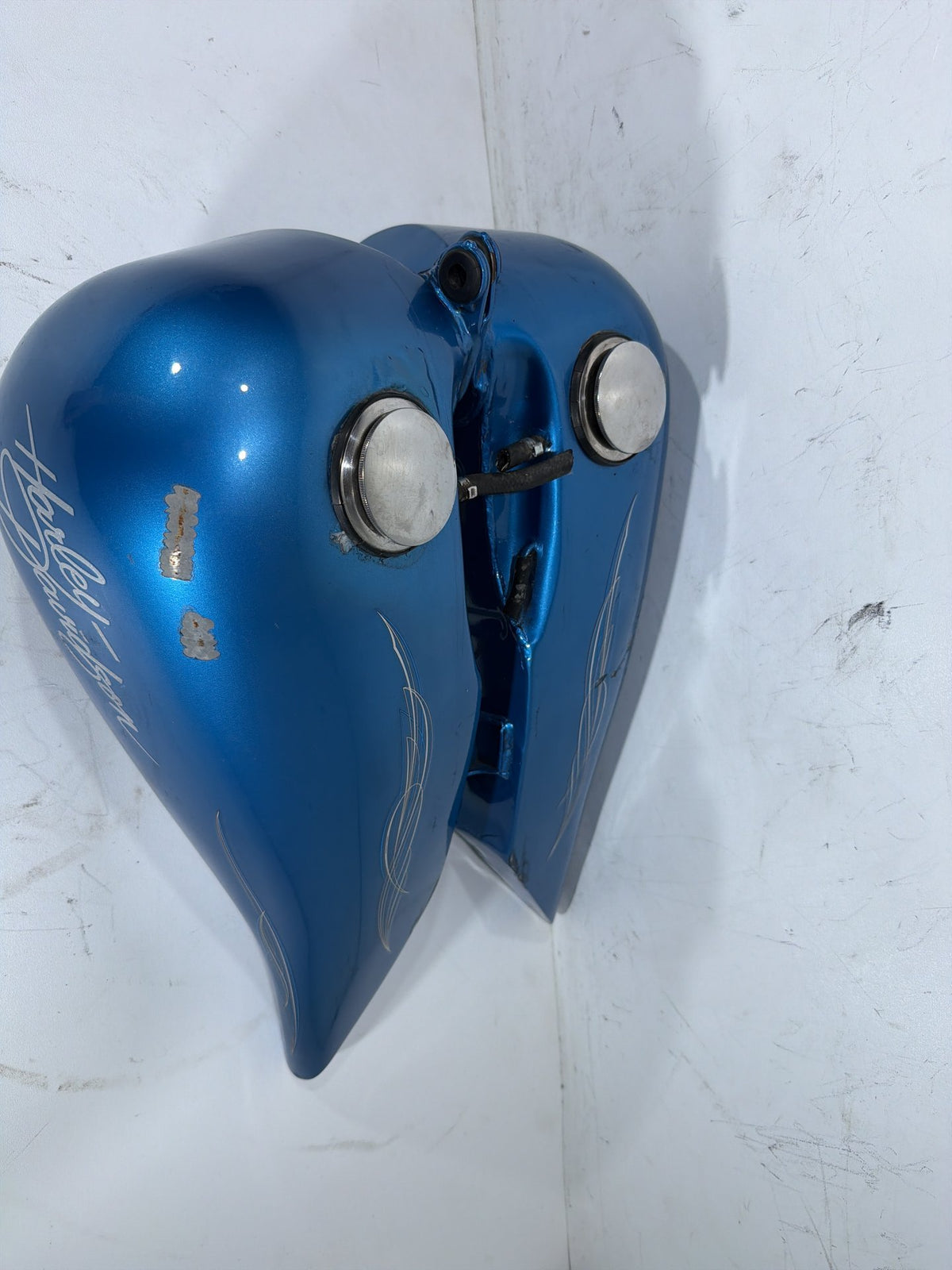 1997 Harley Heritage Softail Classic OEM Fuel Gas Tank Gasoline Reservoir