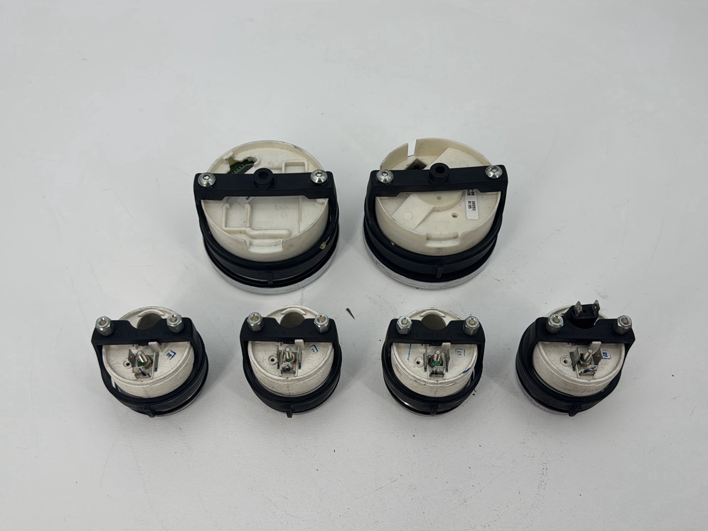 1999 - 2006 Harley-Davidson Touring Electra Glide Classic Air Oil Volt Fuel Tacho Speedo Gauges  	67349-00