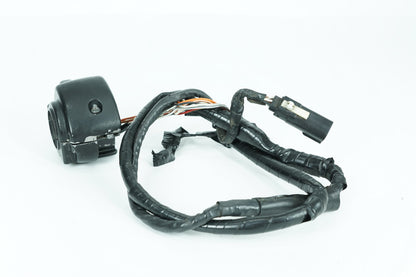 2007 - 2012 Harley-Davidson Softail Standard Right Engine Start Kill Switches Controls  	71684-06A