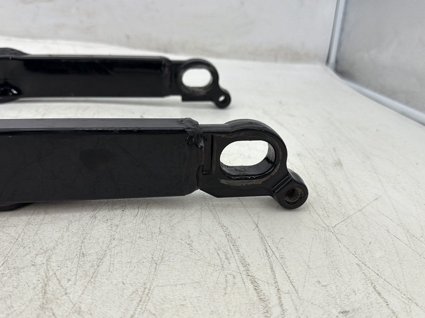 2007 Harley Touring FLHTCUI Electra Glide Ultra OEM Rear Fork Swingarm Swing Arm