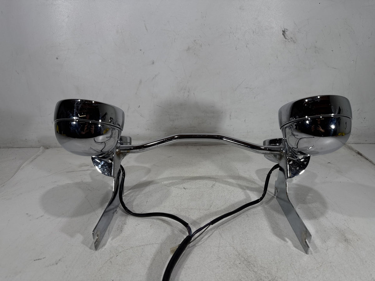 01 Harley Electra Touring Classic OEM Front Turn Signal Indicators Aux Light Bar